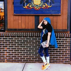 Meet your Posher, Kay